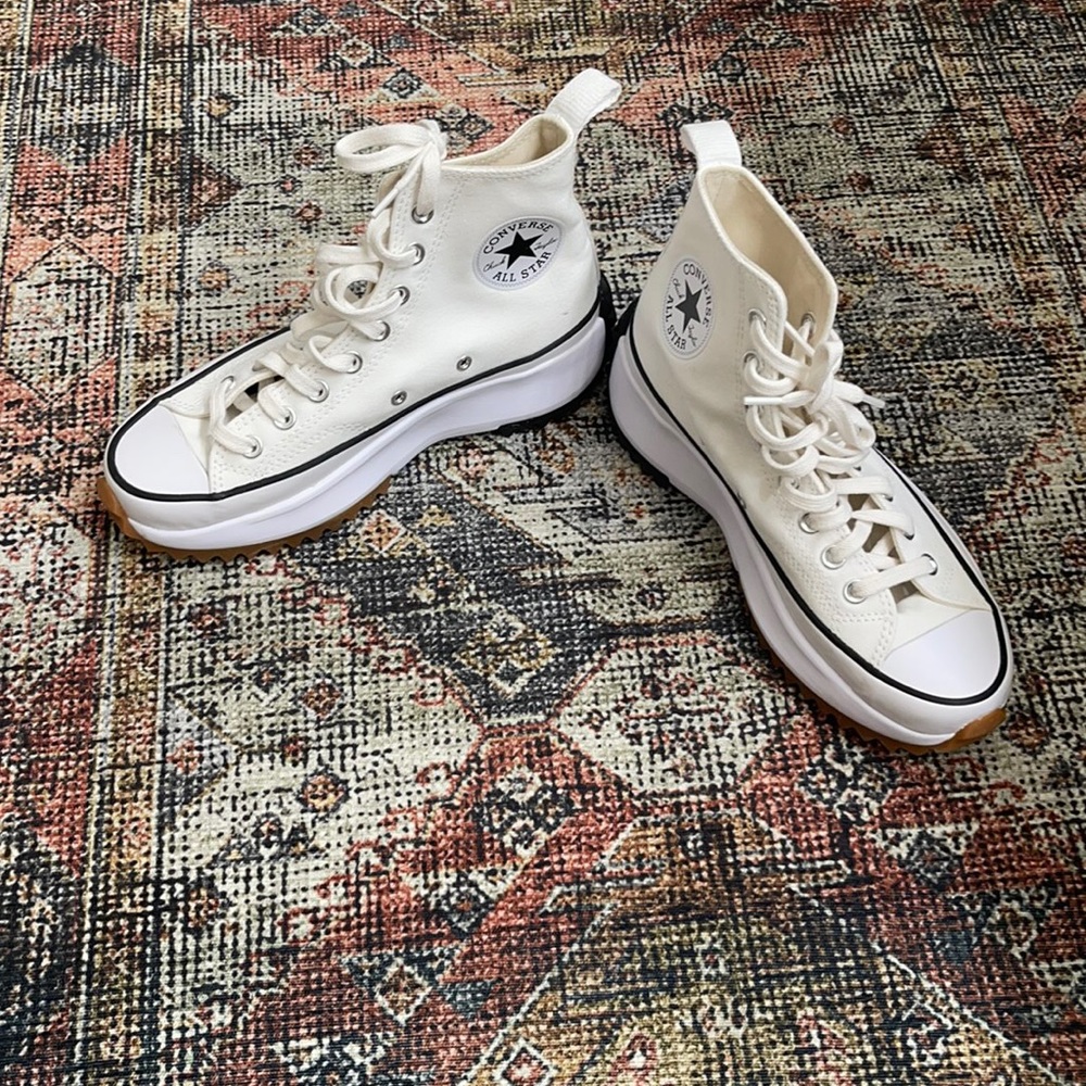 Hi-top ⭐️ CONVERSE ⭐️ SNEAKERS ⭐️